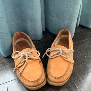 Sperry Women's Light Tan Leather Boat Shoes